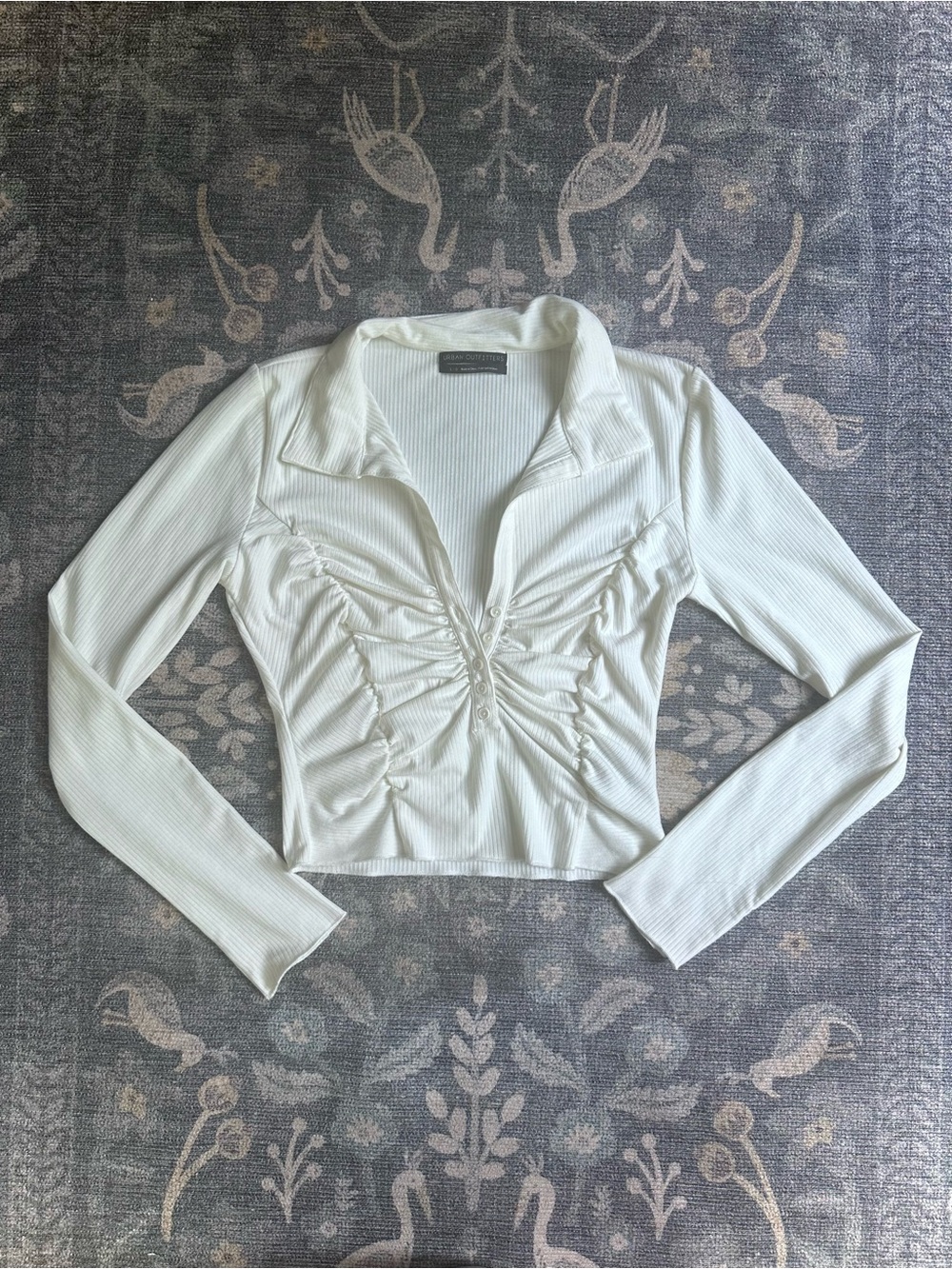 Urban Outfitters White Ruched V-Neck Long Sleeve Collared Crop Top